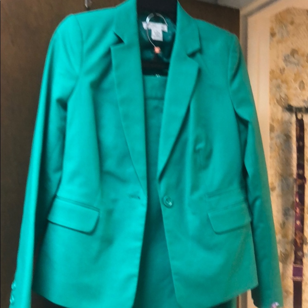 Skirt/jacket suit
